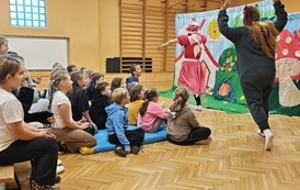16038